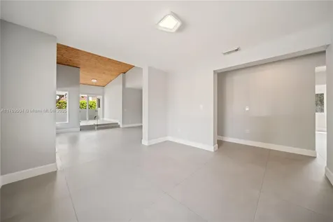 6881 SW 94th Avenue Miami FL 33173