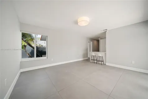 6881 SW 94th Avenue Miami FL 33173