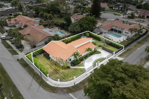 6881 SW 94th Avenue Miami FL 33173