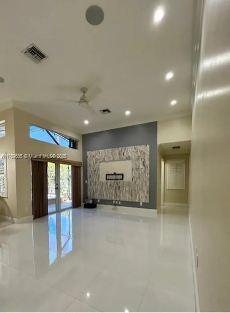 10261 NW 54th Place Coral Springs FL 33076