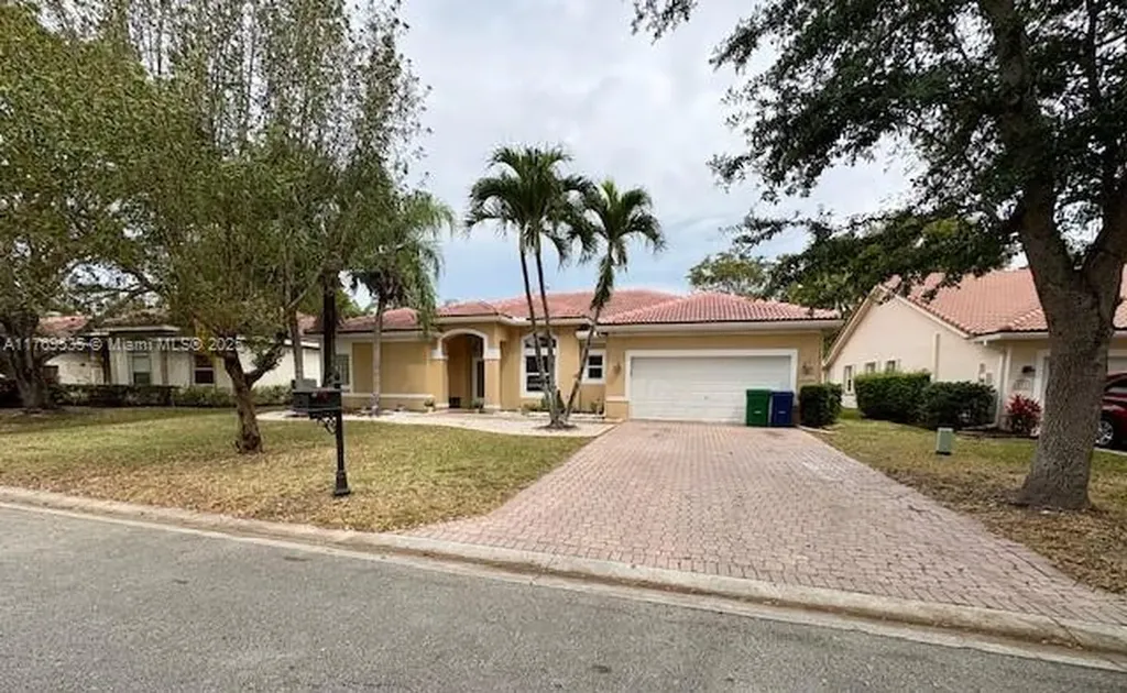 10261 NW 54th Place Coral Springs FL 33076