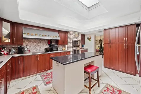 5203 Yellow Pine Lane Tamarac FL 33319