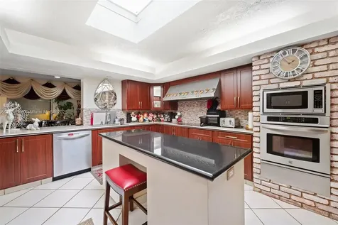 5203 Yellow Pine Lane Tamarac FL 33319