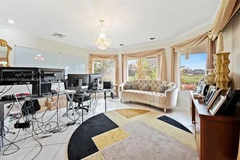 5203 Yellow Pine Lane Tamarac FL 33319