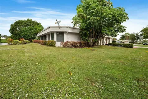 5203 Yellow Pine Lane Tamarac FL 33319