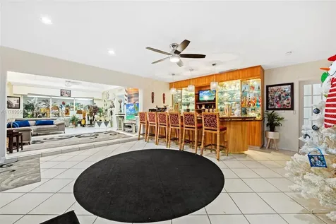 5203 Yellow Pine Lane Tamarac FL 33319