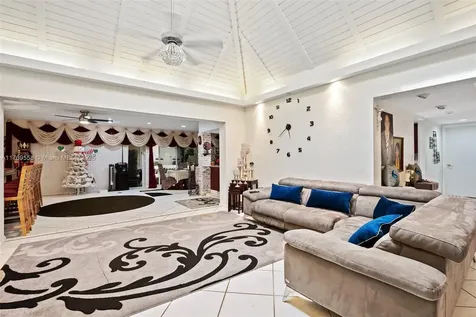 5203 Yellow Pine Lane Tamarac FL 33319