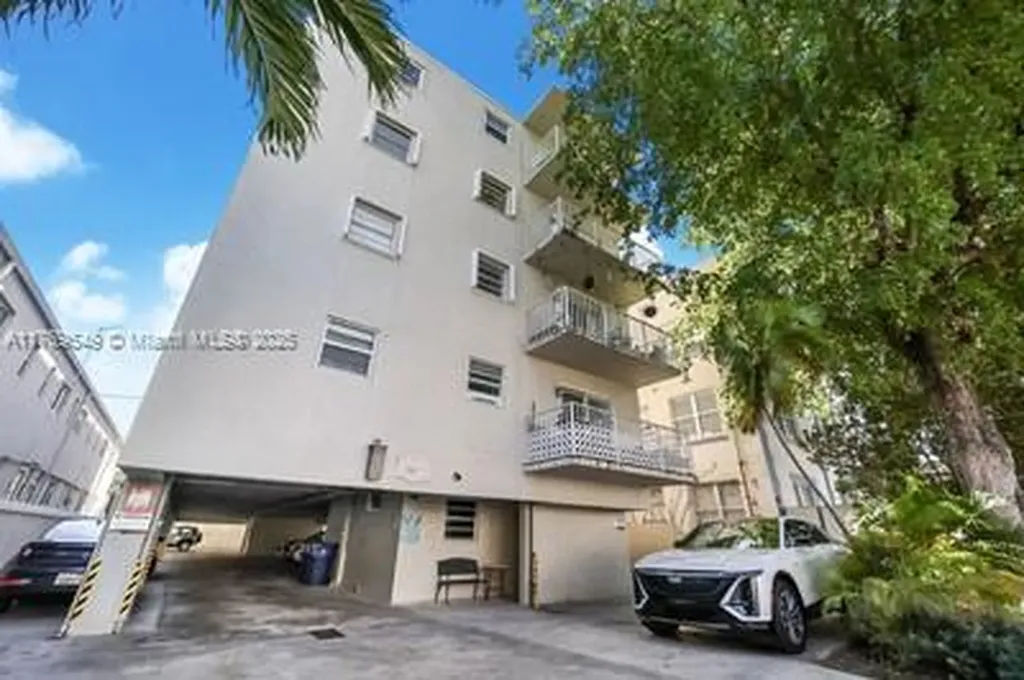 1615 Meridian Avenue Miami Beach FL 33139