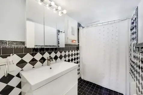 1615 Meridian Avenue Miami Beach FL 33139
