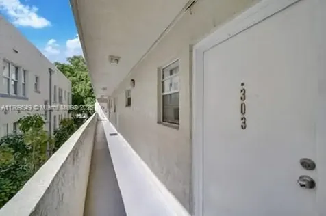 1615 Meridian Avenue Miami Beach FL 33139
