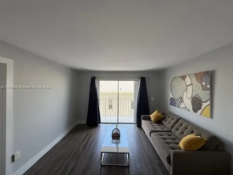 1615 Meridian Avenue Miami Beach FL 33139