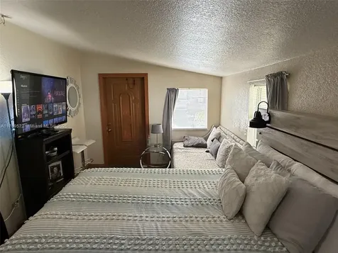 6241 SW 37th Court Davie FL 33314