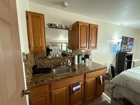 6241 SW 37th Court Davie FL 33314