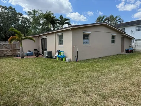 6241 SW 37th Court Davie FL 33314