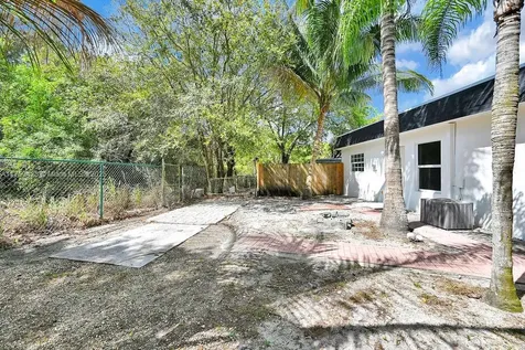 20908 NW 39th Avenue Miami Gardens FL 33055