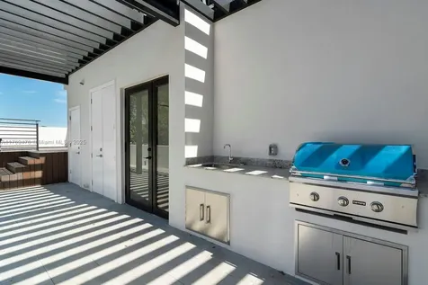 1635 E Broward Boulevard Fort Lauderdale FL 33301