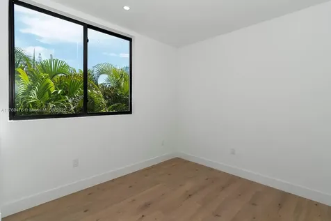 1635 E Broward Boulevard Fort Lauderdale FL 33301