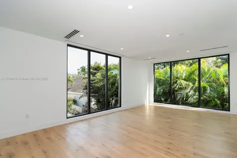 1635 E Broward Boulevard Fort Lauderdale FL 33301