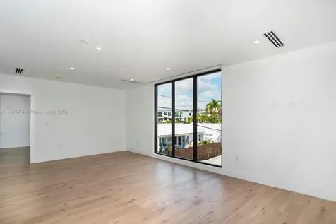 1635 E Broward Boulevard Fort Lauderdale FL 33301