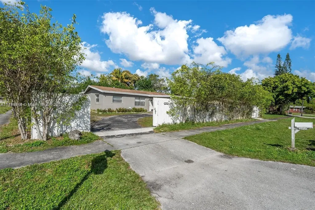 1701 NW 13th Avenue Fort Lauderdale FL 33311