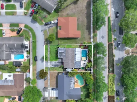 700 NW 88th Terrace Pembroke Pines FL 33024