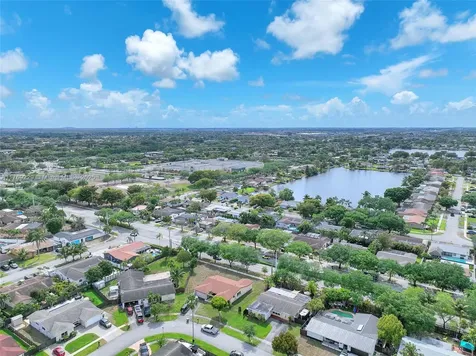 700 NW 88th Terrace Pembroke Pines FL 33024