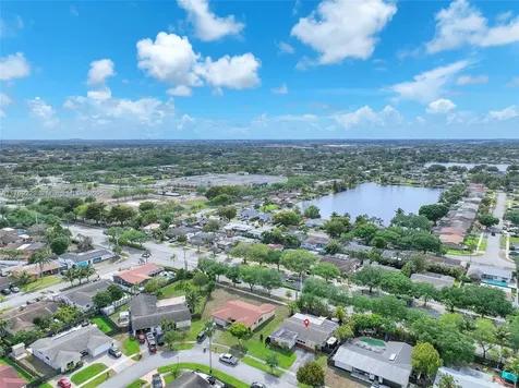 700 NW 88th Terrace Pembroke Pines FL 33024