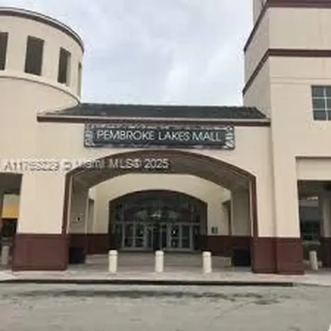 700 NW 88th Terrace Pembroke Pines FL 33024