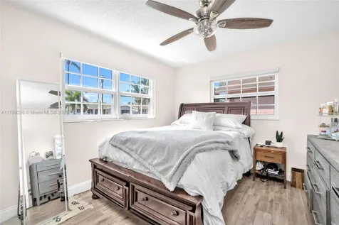 12001 NW 15th Street Pembroke Pines FL 33026