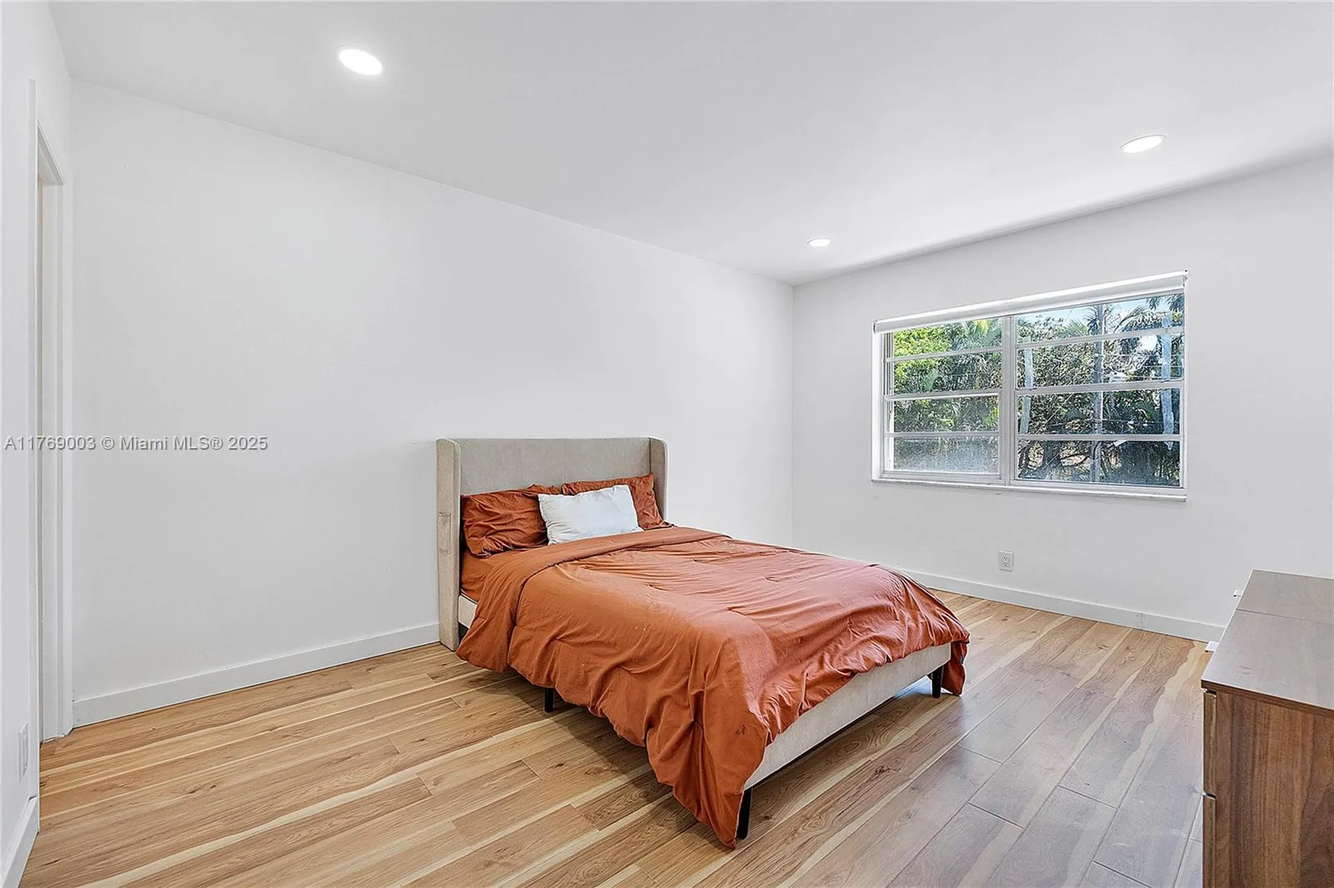 1520 Mckinley Street Hollywood FL 33020