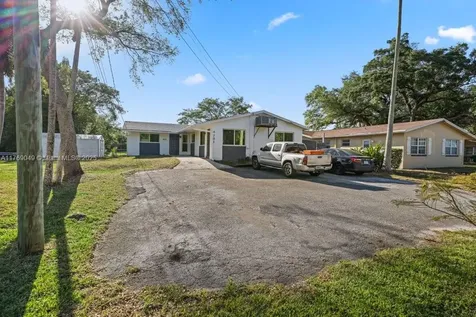 4761 SW 66th Terrace Davie FL 33314