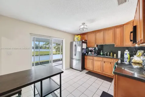 4761 SW 66th Terrace Davie FL 33314