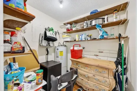 4761 SW 66th Terrace Davie FL 33314