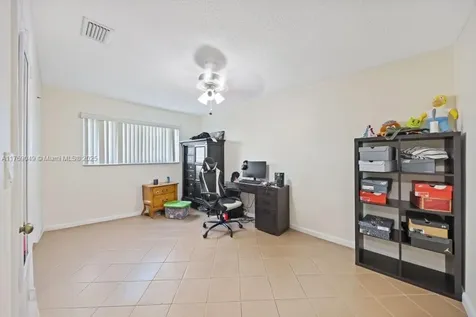 4761 SW 66th Terrace Davie FL 33314