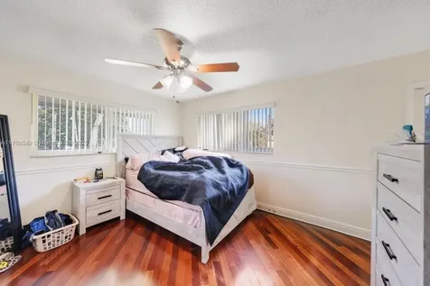 4761 SW 66th Terrace Davie FL 33314