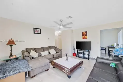4761 SW 66th Terrace Davie FL 33314