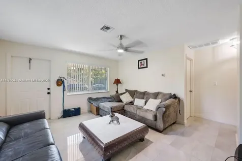 4761 SW 66th Terrace Davie FL 33314