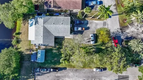 4761 SW 66th Terrace Davie FL 33314