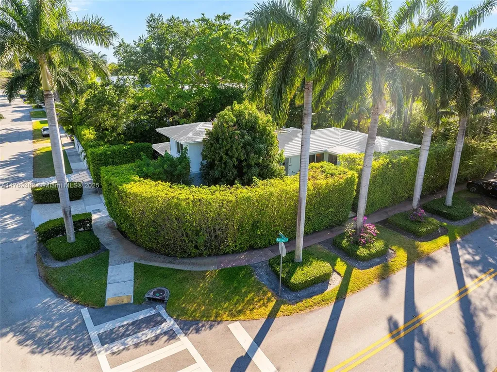 6001 N Bay Road Miami Beach FL 33140