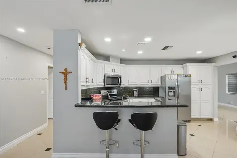 10301 NW 15th Street Plantation FL 33322