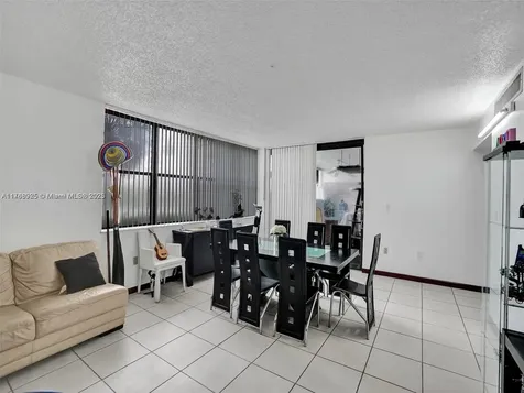 20301 NE 30th Avenue Aventura FL 33180