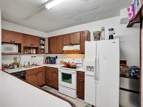 20301 NE 30th Avenue Aventura FL 33180