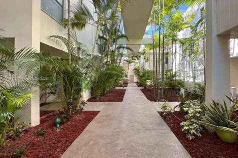 20301 NE 30th Avenue Aventura FL 33180