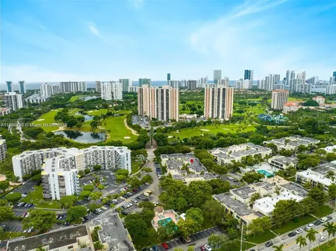 20301 NE 30th Avenue Aventura FL 33180