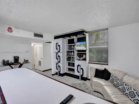 20301 NE 30th Avenue Aventura FL 33180