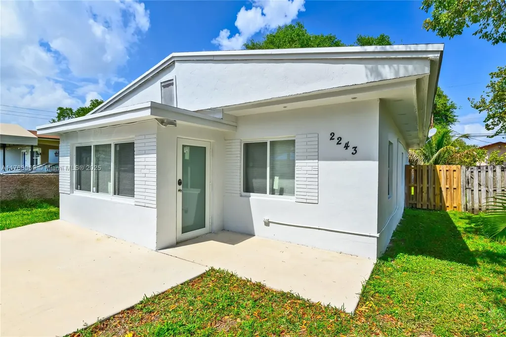 2243 Greene Street Hollywood FL 33020