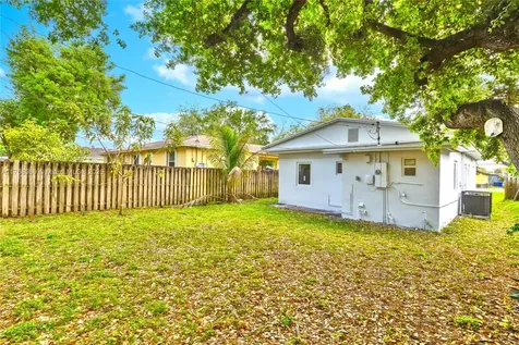 2243 Greene Street Hollywood FL 33020