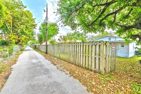 2243 Greene Street Hollywood FL 33020