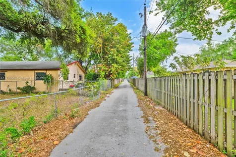 2243 Greene Street Hollywood FL 33020