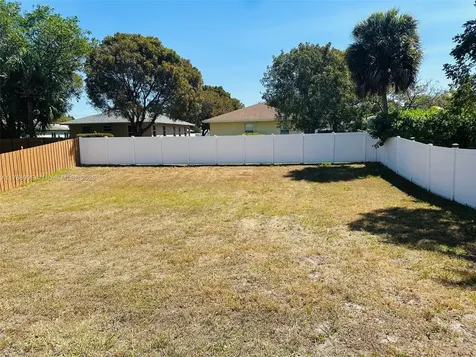 612 NW 17th Avenue Pompano Beach FL 33069